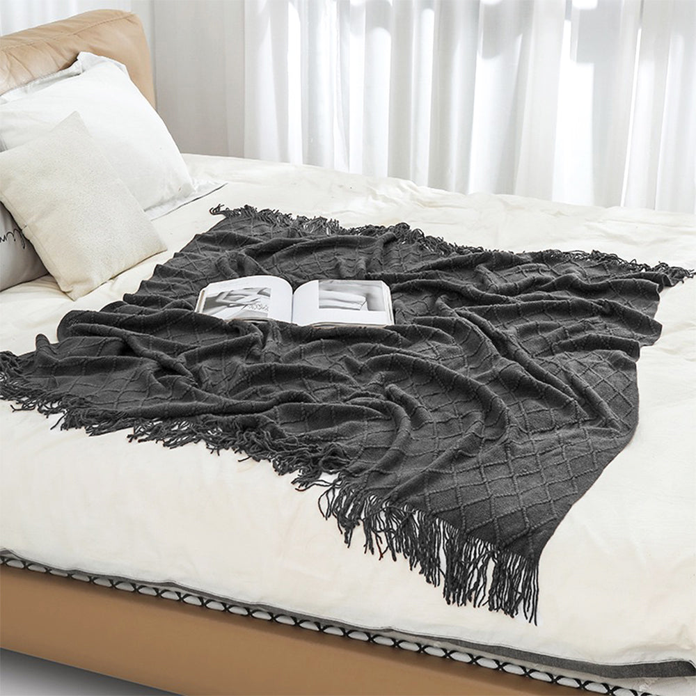 Knitted Throw Blanket With Tassels